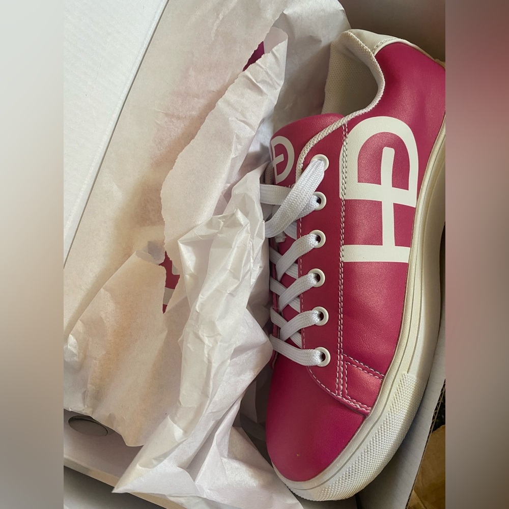 Women’s pink sneakers brand new